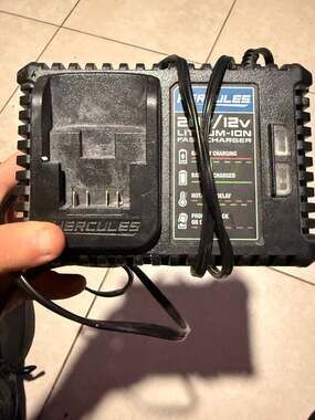 Hercules 12V/20V Lithium-Ion Fast Charger HC04